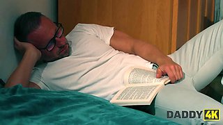 Daddy4k. dad couldn't resist the teen Tight Pussy