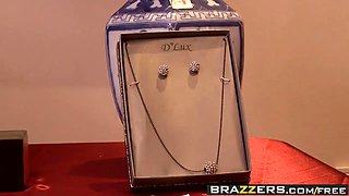 Brazzers - milfs like it enormous - auction cocktion gig starri