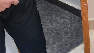 Alisha Bhabhi Gave Chance to Delivery Boy to Fuck Her