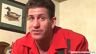 Tanned MILF gets creamy facial