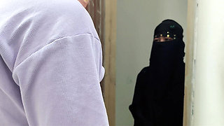 Fuck sexy begger Desi aunty juicy pussy when no one at home