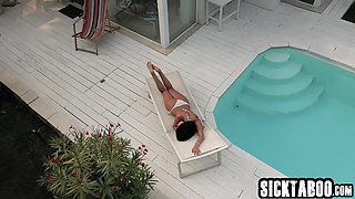 Alyssia Kent - Passion Foot Job By Horny Big Ass Milf Before Babe Enjoyed Hot Fucking