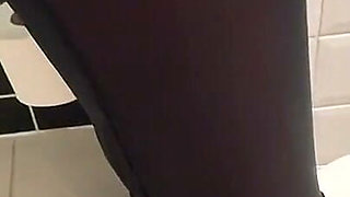 Mrs Mature Feet Getting Ready to Shower 556
