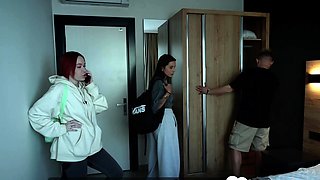 Stepmom ends up getting dicked in bed