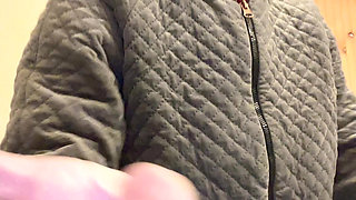 pissing small pussy  hairy in the moring