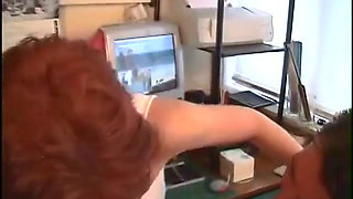 College babe gets her wet pussy eaten on guy's desk