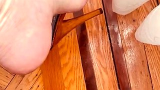 Amateur Foot Fetish Girlfriend Sucks and gives a Footjob
