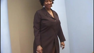 Mature BBW Lady Ebony Charm Invites Young Plump Hottietaresha to Have Some Fun with Double Sided Dildo