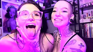 FreeRangeSlut - Lesdom Ass To Mouth Custom Full Vid