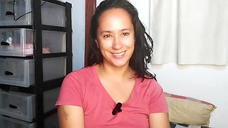 Your stepmother talks to you to pull your milk JOI in Spanish