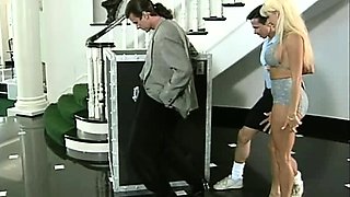 Amateur blonde teen dances before hardcore sex