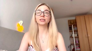 Dominant woman Goddess Bella Rae explores submission on her podcast