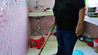 Egyptian Beautiful Friend's Wife Fucked By Husband's Friend in kitchen When she Cooking & Seduce him