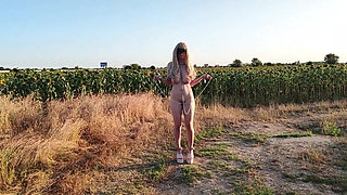 The Slave Girl Shows Her Ass to Passing Cars
