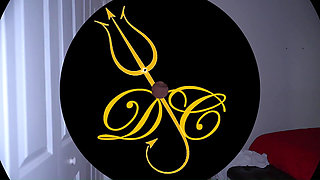 Sexy Babe Gets Crush'd