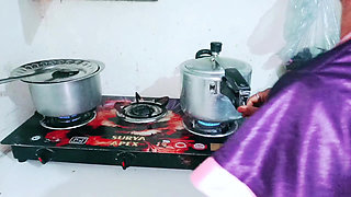 Xxx masakan India devar bhabhi Dolly singh ki chudai Desi Chudai video khana banati Dolly singh Ki
