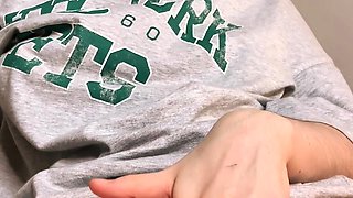 Amateur young teen solo masturbation on her livingroom