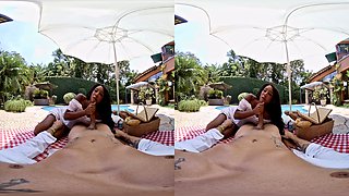 I couldn t stop looking at her feet