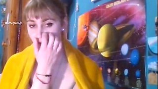 Hot Omegle Girl masturbates with Stranger
