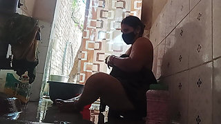 XXX Video of Naked Bhabhi Bathing