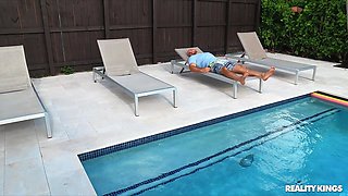 A Wet Wake-Up Call 1 - RK Prime
