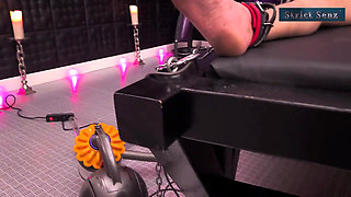 Lady Medea Hard Vacuuming CBT on the Rack