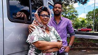 Extreme Fat Belly Mature Ass Fucked While Driving