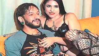 This Gothic Girl Wants My Cock While Im Playing