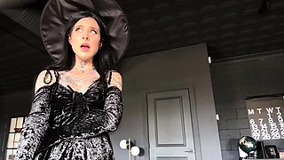 Freaky Goth Step Sis & The Halloween Party - Awlivv -