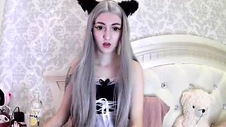 Blonde teen Sierras first erotic masturbation video