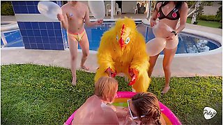 Frisbys Chicken Organizes Fight Between Alix Vlogs And Lara Ross To See Who Will Fuck His Fat Cock