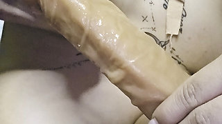 Blowjob queen shows how it's done