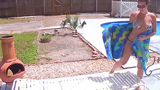 Fucking My Big Ass Bikini Wearing Stepmom Madisin Lee