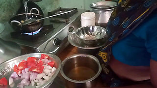 Indian Aunty Cooking Sex with Boyfriend
