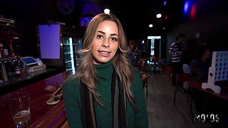 Dive into Northern Bar Passion with Renee Rose’s Allure