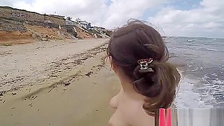 I record my girlfriend Miriam Prado doing a squirt on the beach
