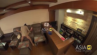 Wu Qian Qian at the Super Horny Asian Massage Parlor