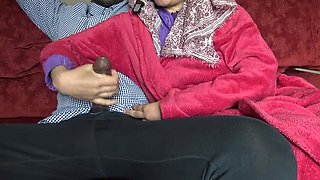 Turkish MILF Souzan Halabi sucks black coworker's big cock in London