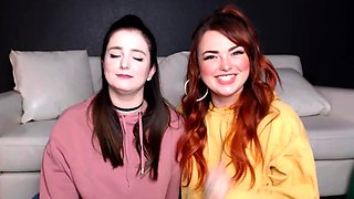 Amateur webcam babe dildo masturbation