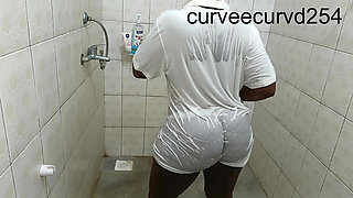 We Got Wet Twerked Sucked and Fucked: Bathroom Romance