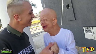 Elisa Sanches seduces Joao Grilo in wild public car sex - Big ass Latina MILF action
