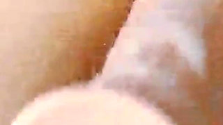 Sex Machine Brought Her to a Big Squirt