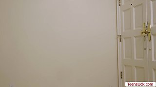 Home services masseuse eats the wet pussy of client