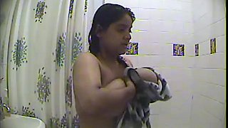 Big Boob Juicy Indian Girl In Shower - Indian Hidden Cams