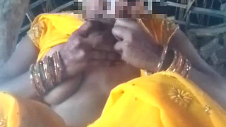 Bhabhi Is Showing Her Pussy in Yellow Saree, I Inserted My Finger and Took Out Water