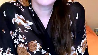 Leann amateur beautiful brunette with big boobs