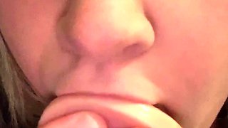Amateur webcam brunette loves sucking on some fat cock
