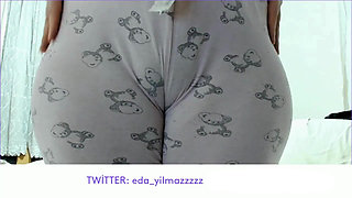 Camel Toe - Turkish MILF