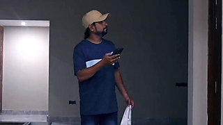 Delivery Boy Get Unexpected Bonus From Girl Customer