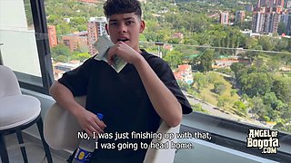 Bareback Twink One Shows Up on Latinas Doorstep
